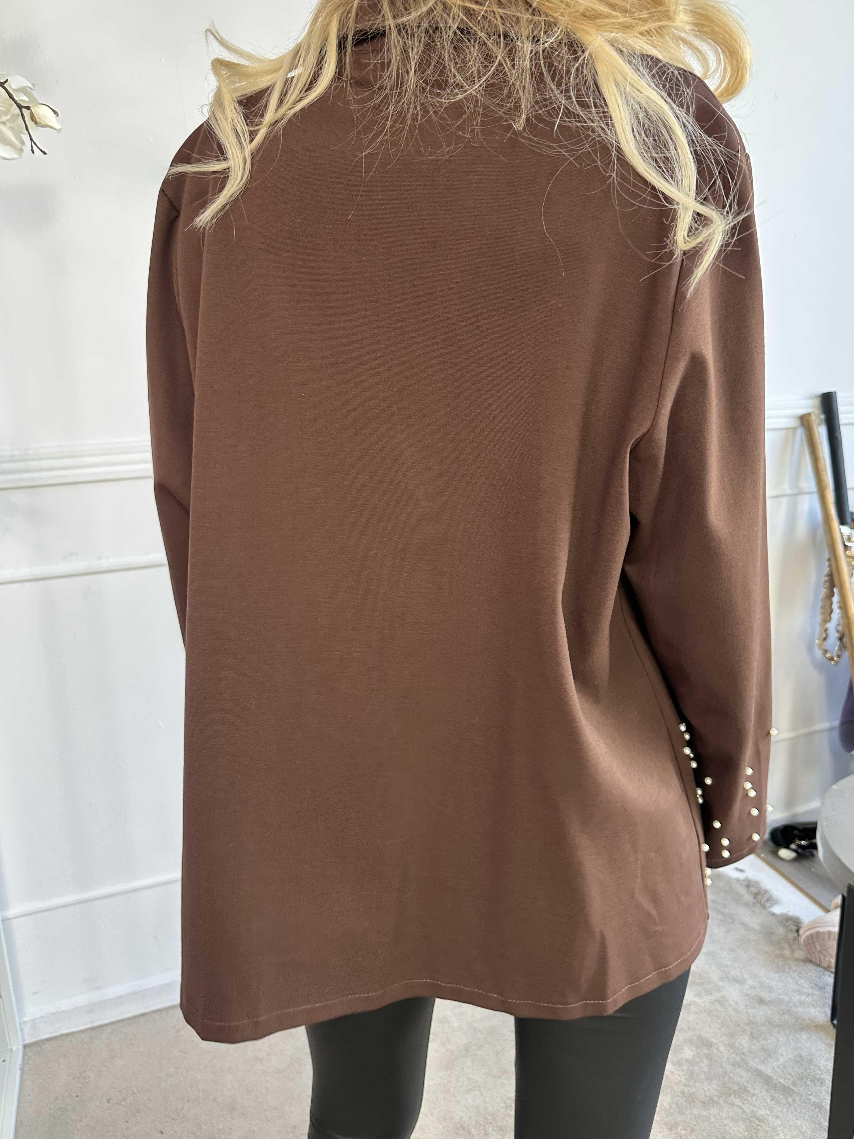 Larissa - Oversized blazer med hvide perler